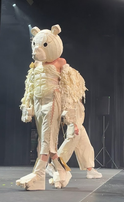 Nowe spojrzenie na “FASHION”